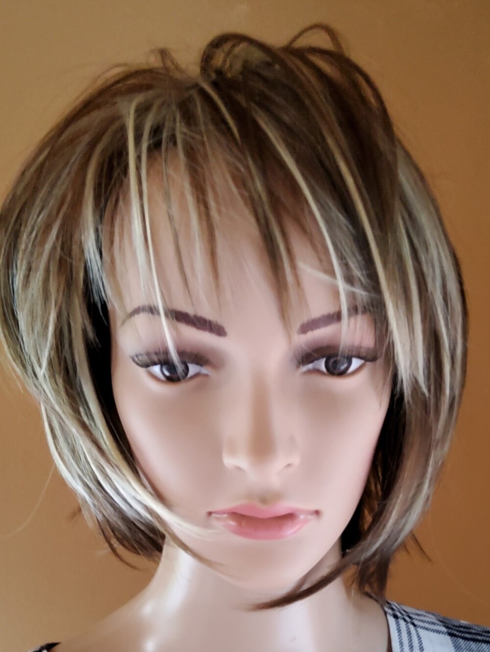 Blonde/Brown Streaked Short Layered Wig with Bangs - Classic Bob Style